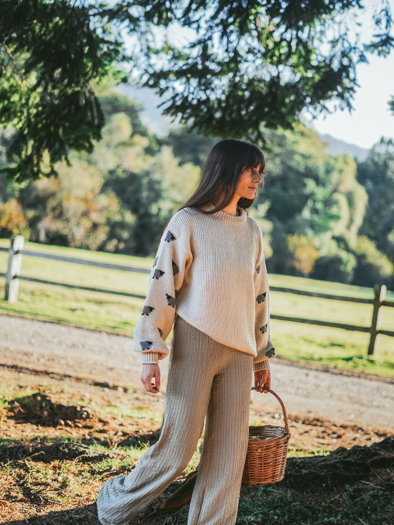 Sweater Pastora Beige - Envíos desde LUNES 15 de junio