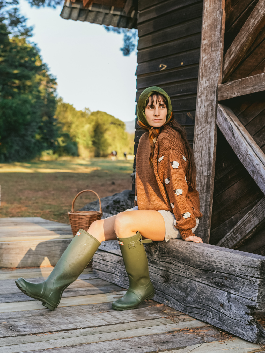 Sweater Pastora Café - Envíos desde LUNES 15 de junio