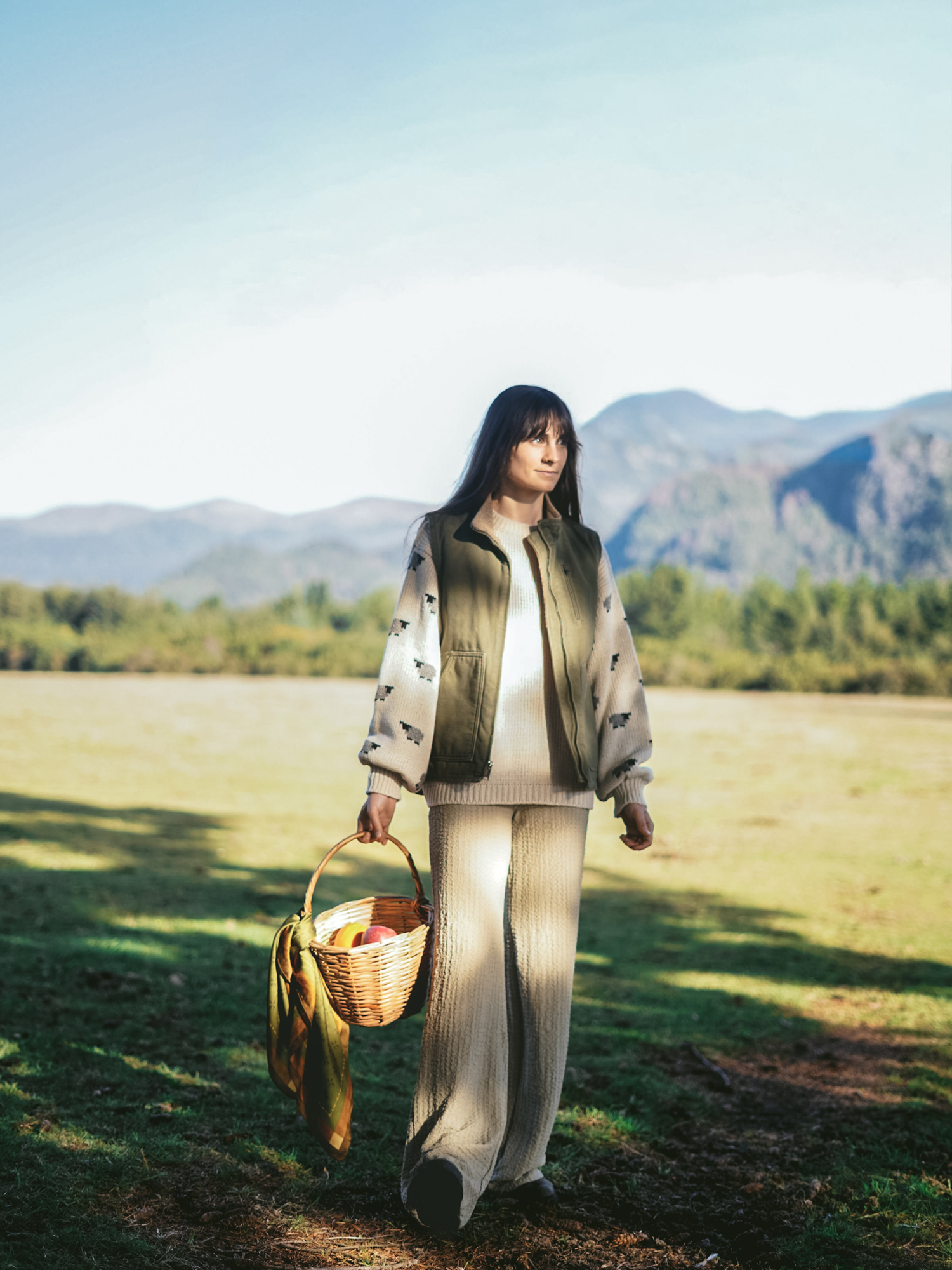 Sweater Pastora Beige - Envíos desde LUNES 15 de junio