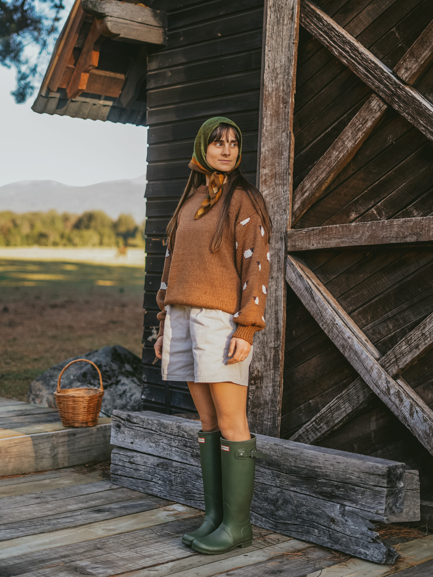 Sweater Pastora Café - Envíos desde LUNES 15 de junio