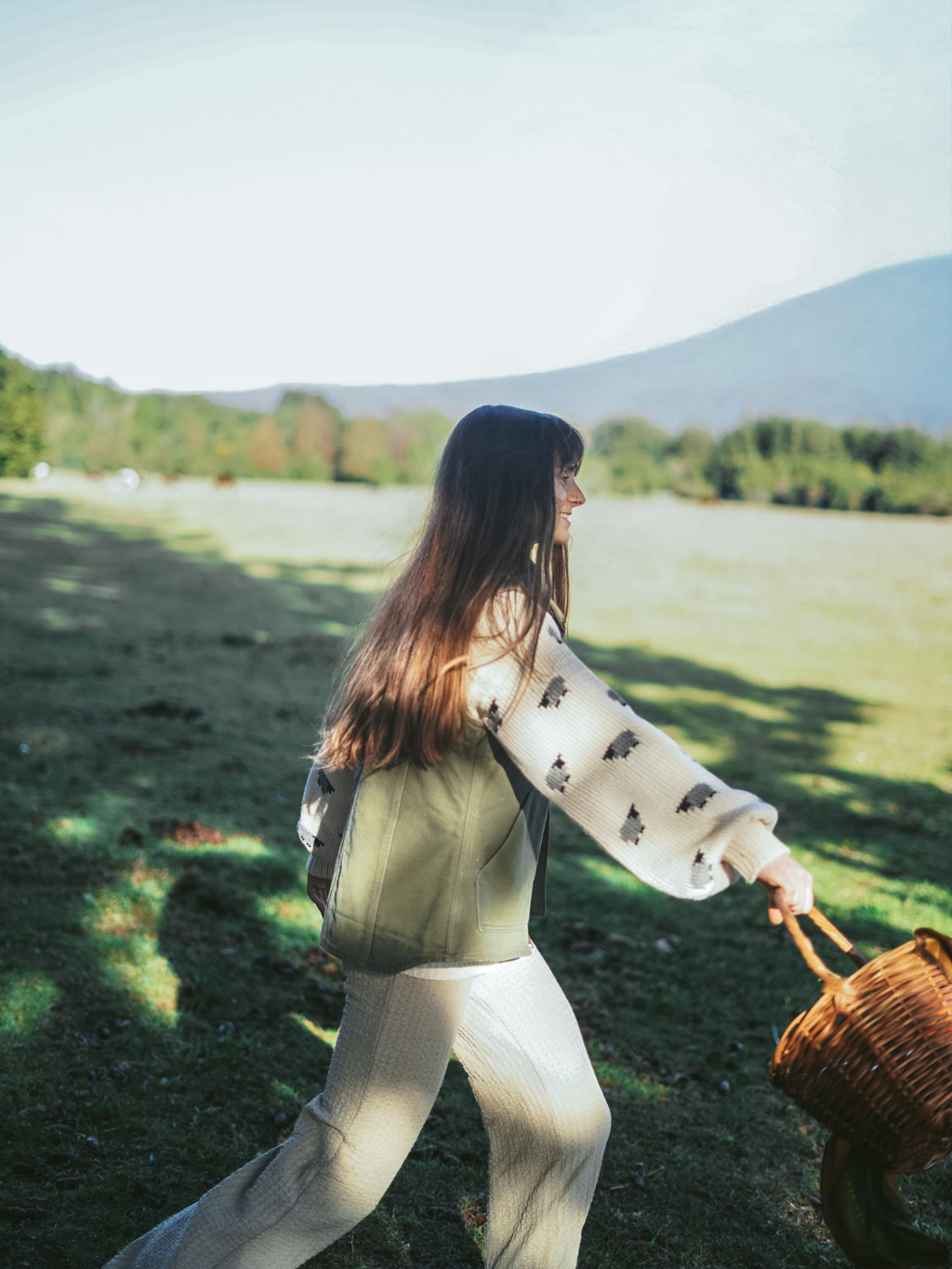 Sweater Pastora Beige - Envíos desde LUNES 15 de junio