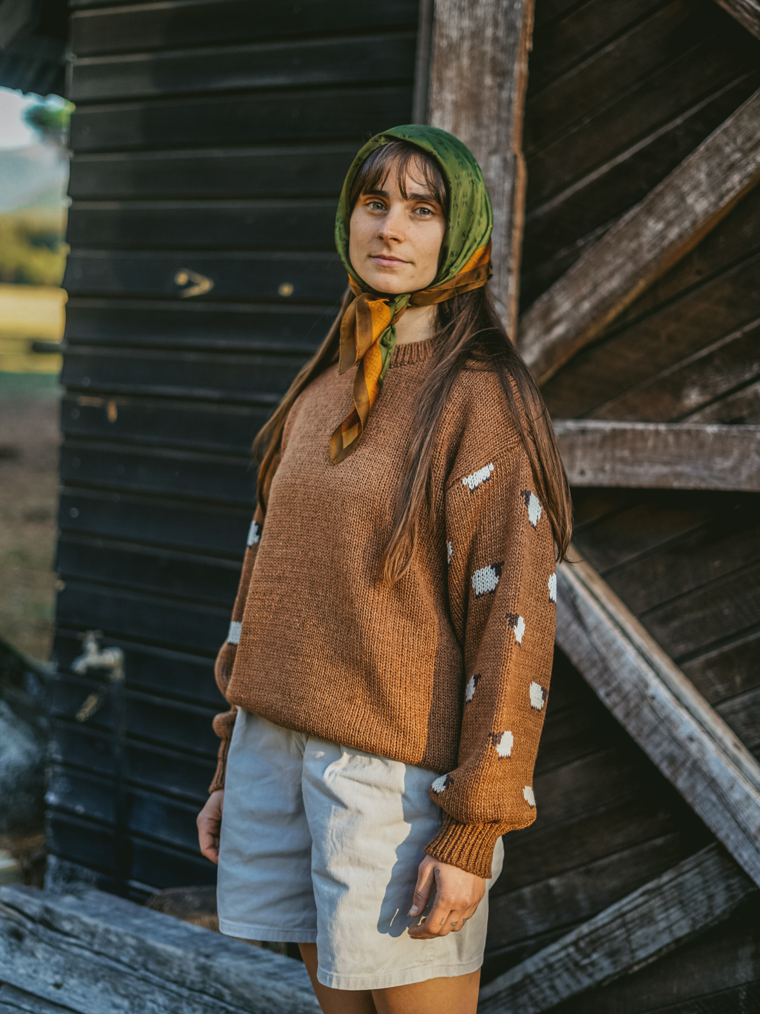 Sweater Pastora Café - Envíos desde LUNES 15 de junio