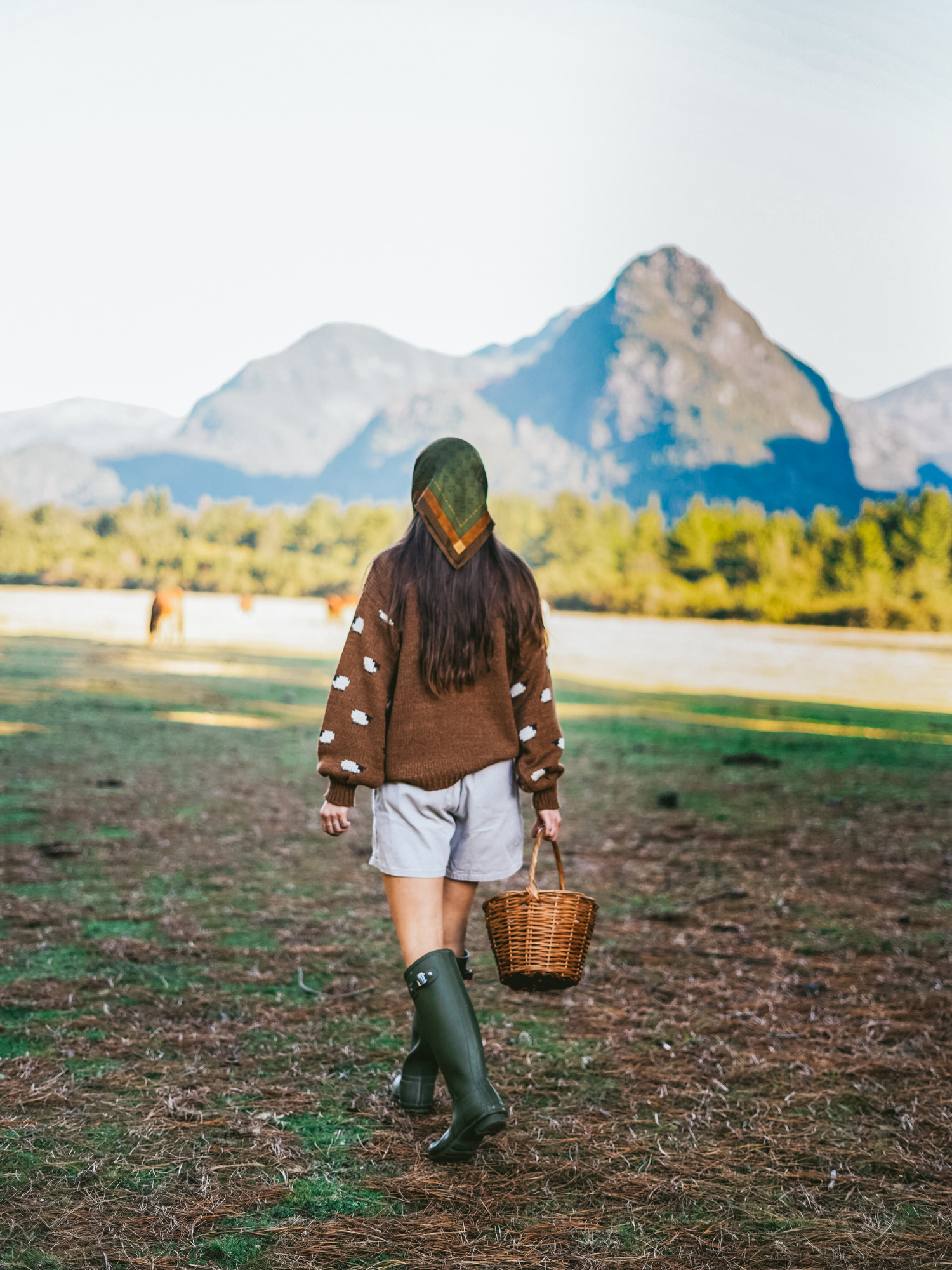 Sweater Pastora Café - Envíos desde LUNES 15 de junio