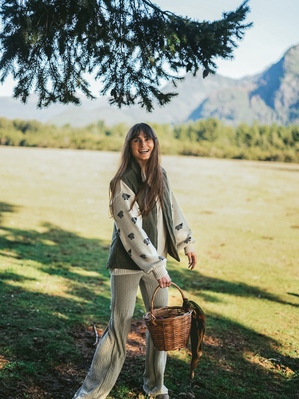 Sweater Pastora Beige - Envíos desde LUNES 15 de junio
